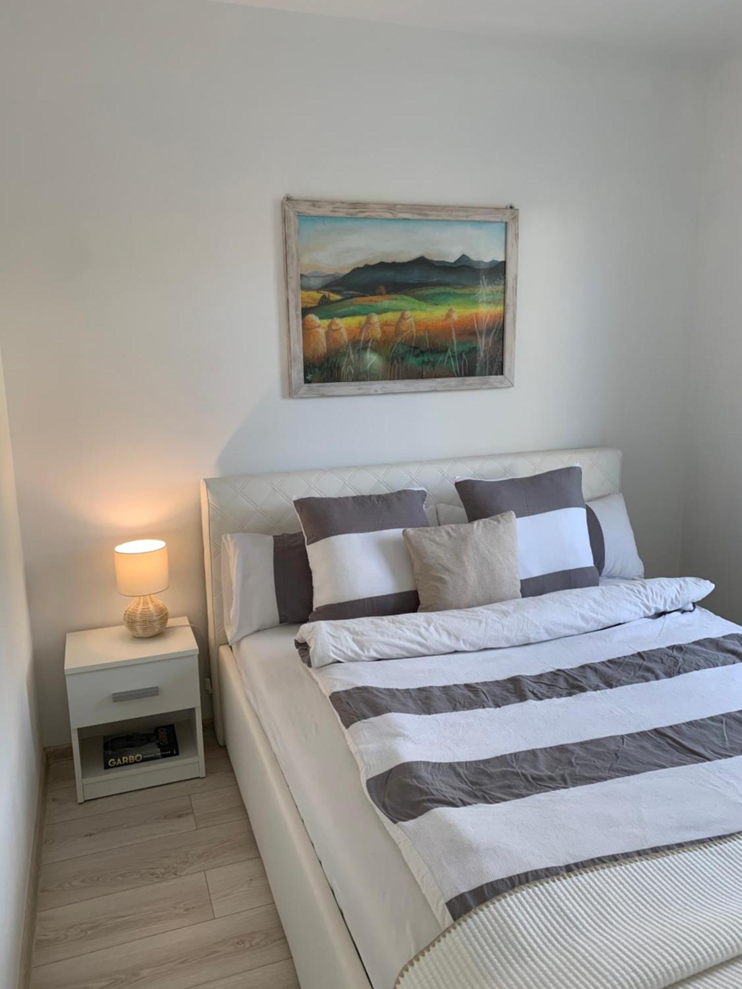 Aura Home Grywald ภายนอก รูปภาพ